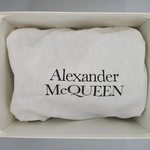 Alexander McQueen Handbag - Picture 2 of 11